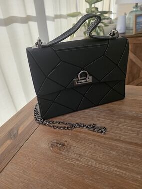 Patrizia Luca Black Geometric Crossbody Bag with Chain Strap